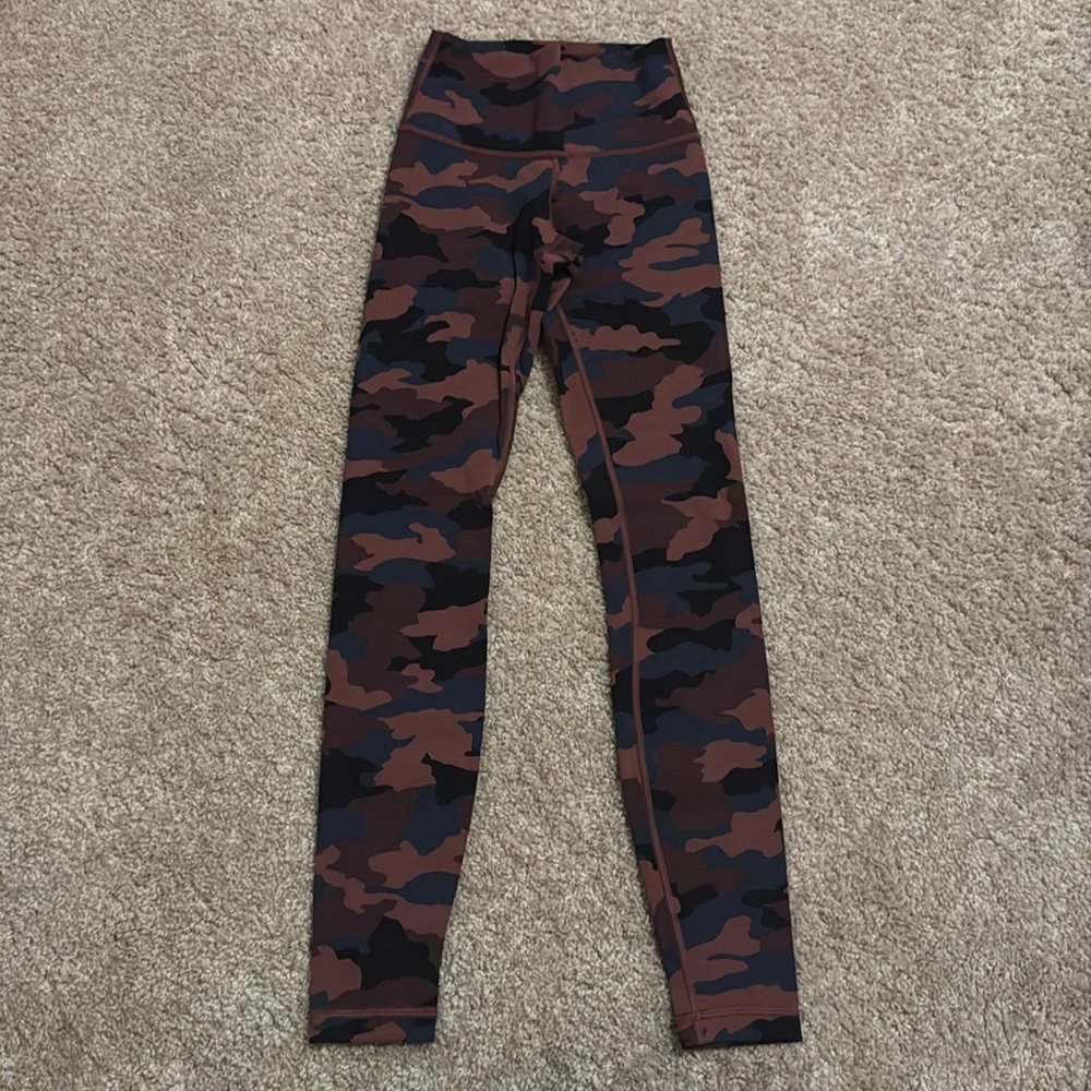 Lululemon leggings size 2 28” (camo)